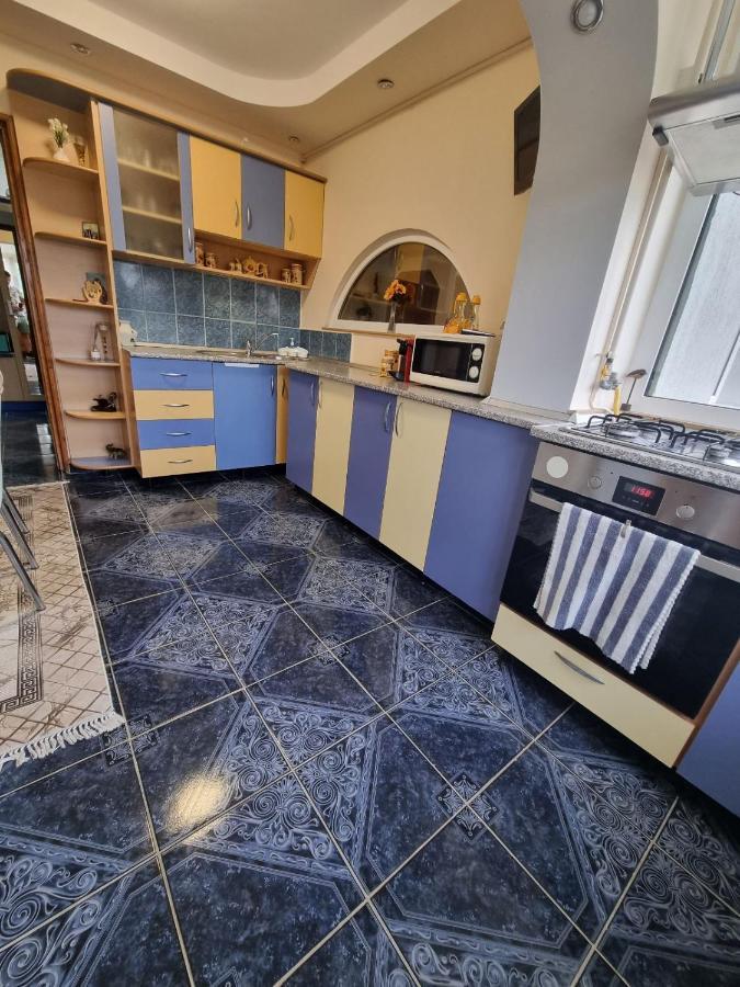 Emily Residence Curtea de Argeş Εξωτερικό φωτογραφία